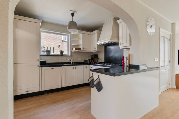 Foto 7 van Julianasingel 6