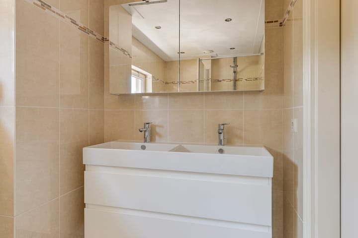 Foto 24 van Julianasingel 6