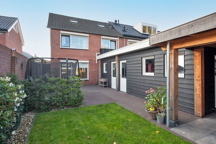 View photo 27 of Joost van den Vondelstraat 45