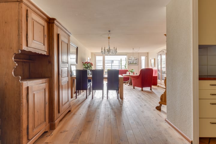 Foto 20 van Stationsplein 56