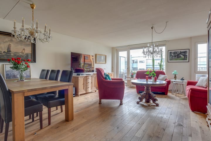 Foto 21 van Stationsplein 56