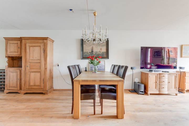 Foto 25 van Stationsplein 56