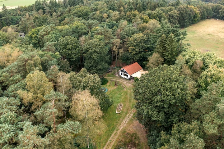 View photo 9 of Bosbeekweg 1