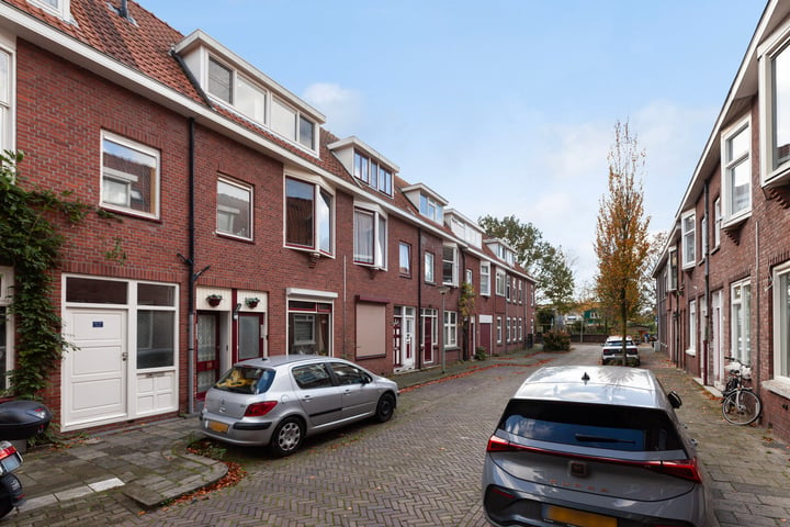 View photo 48 of Jan Steenstraat 16