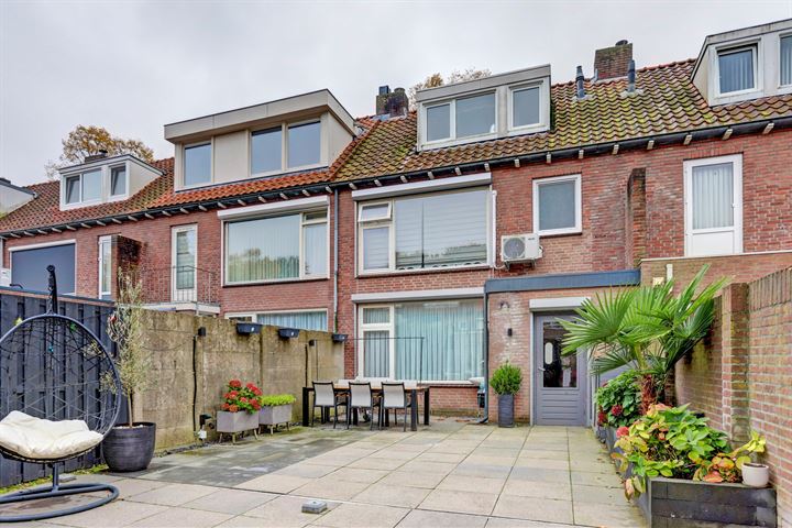 View photo 45 of Ambrosiusstraat 9