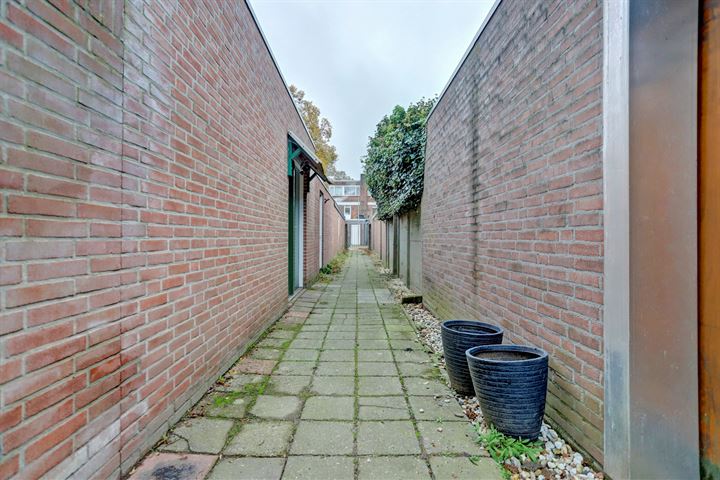 View photo 46 of Ambrosiusstraat 9