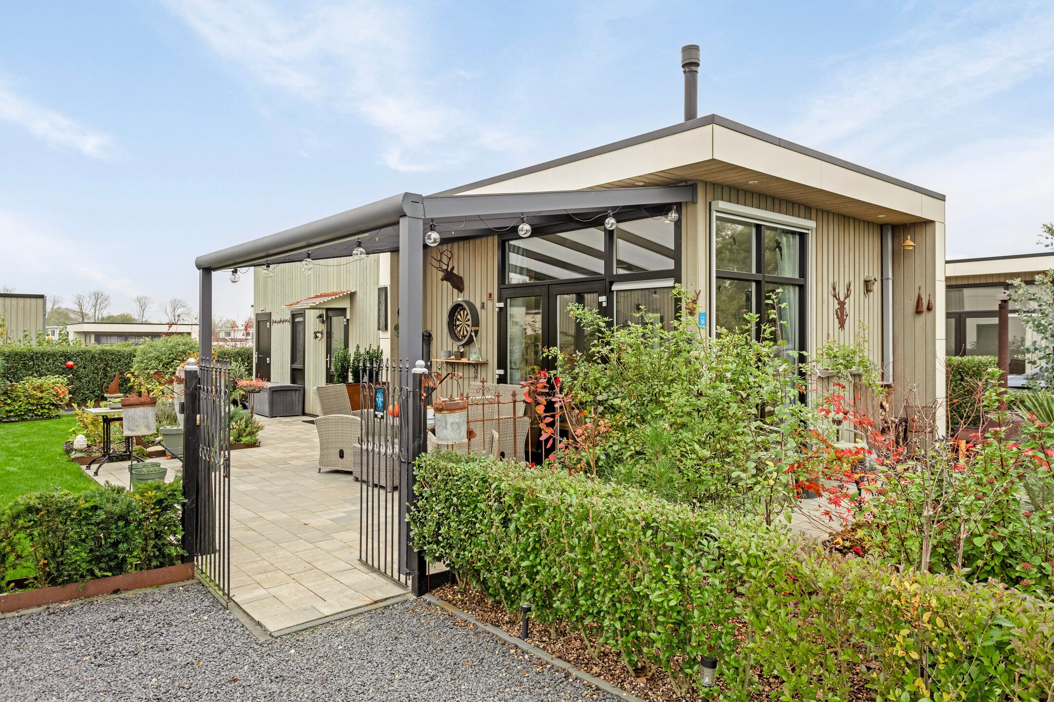 2-bedroom freehold villa in Nijkerk — photo 1 of 5