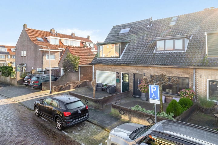 View photo 38 of Zoutmanstraat 43