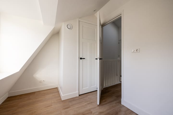 Foto 26 van Leliestraat 7-B