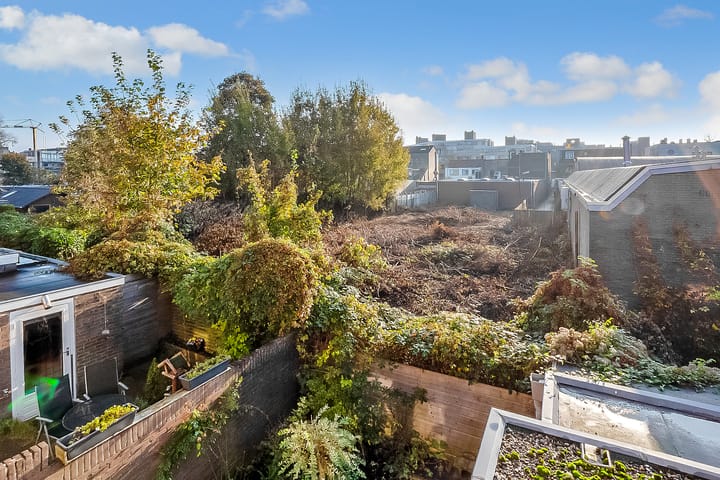 Foto 15 van Leliestraat 4