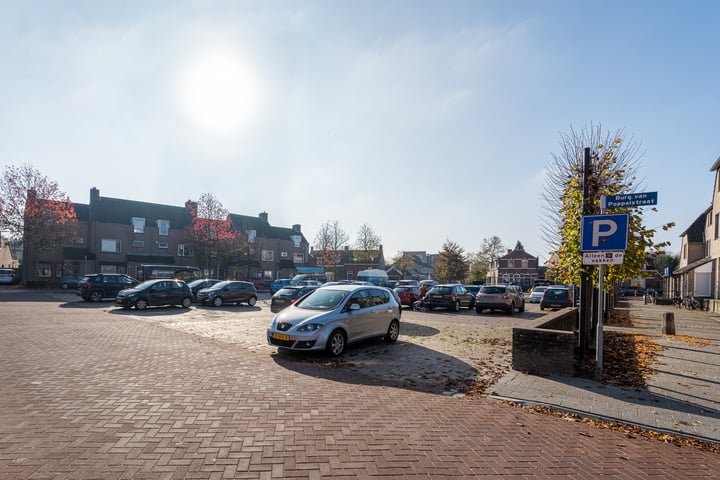 Bekijk foto 32 van Steenakkerplein 19