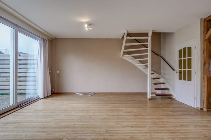 Photo 10 of Plevierstraat 7