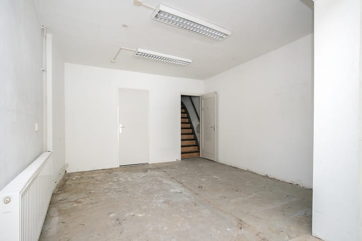 Photo 12 of Patersstraat 10