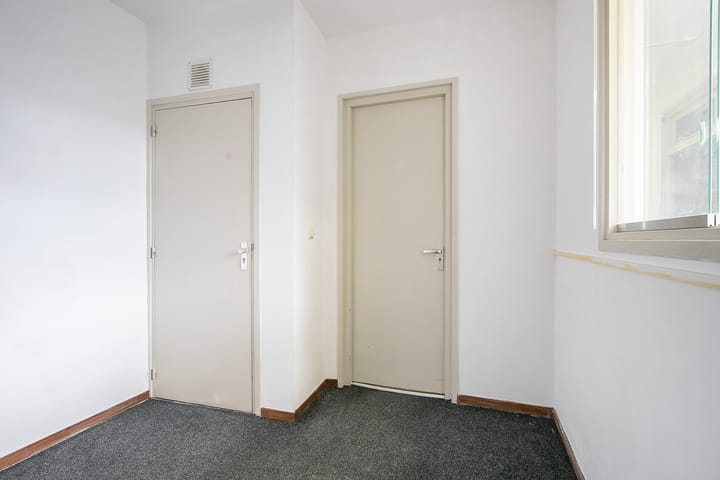 Photo 16 of Patersstraat 10