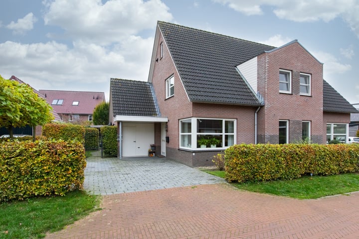 View photo 53 of Bosstraat 9