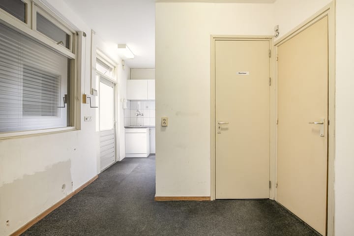 Photo 21 of Patersstraat 10