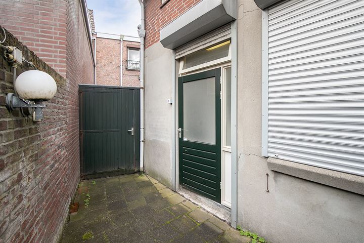 Bekijk foto 40 van Patersstraat 10