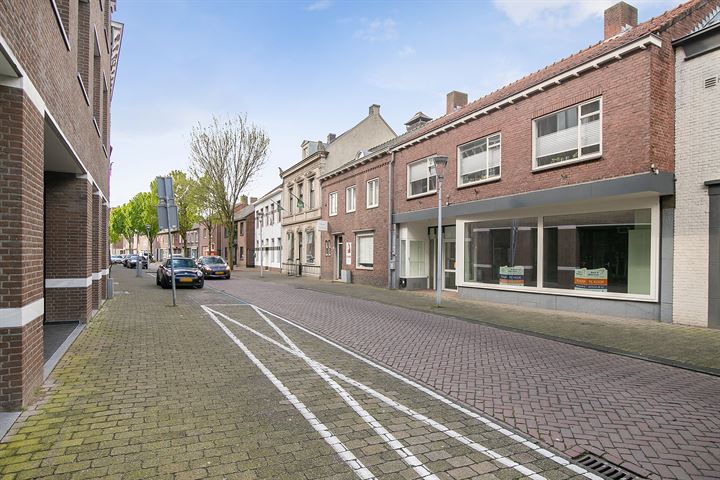 Bekijk foto 48 van Patersstraat 10