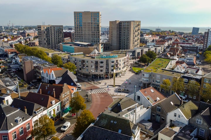 Bekijk foto 4 van Badhuisstraat 10