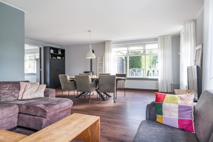 Foto 2 van Roggeblom 15