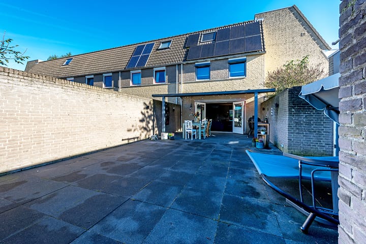 Foto 26 van Mgr.van Gilsstraat 1