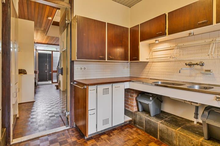 Foto 23 van St. Annastraat 165