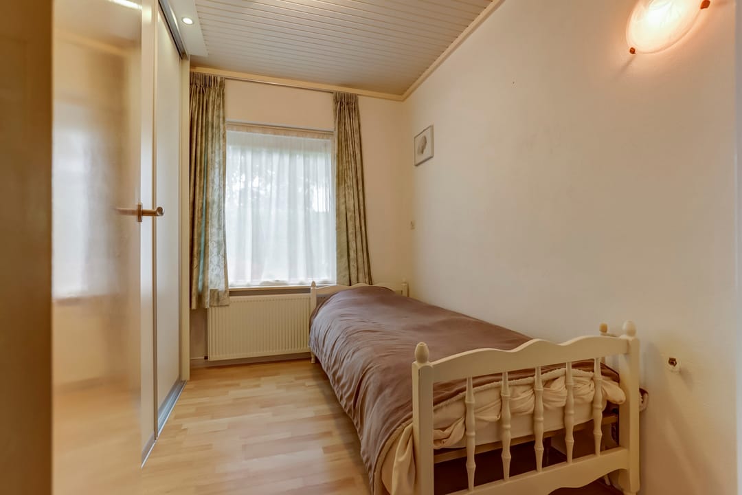 Photo 28 of Oosterenbanweg 9