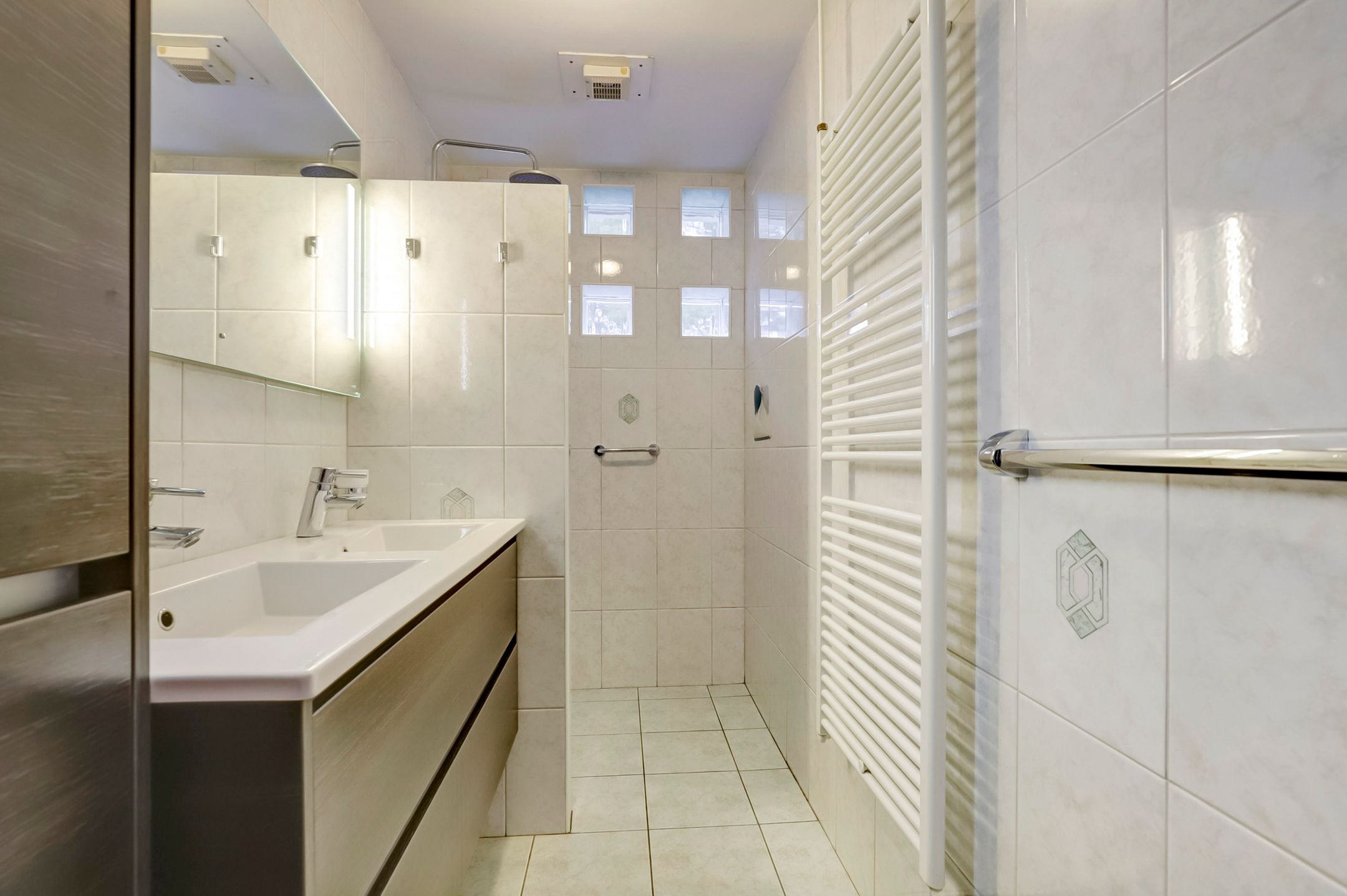 Photo 33 of Oosterenbanweg 9