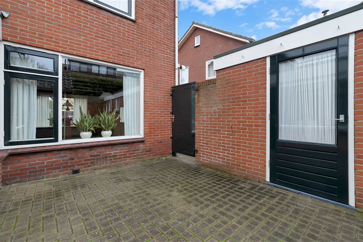 Bekijk foto 23 van G J Piksenstraat 60