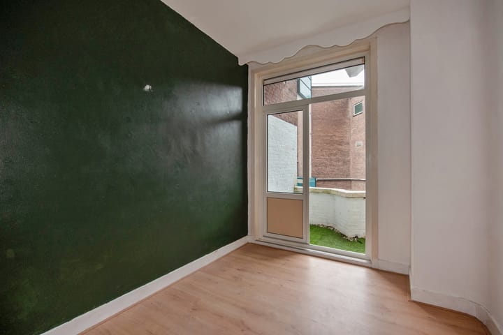 Foto 17 van Lorentzplein 80