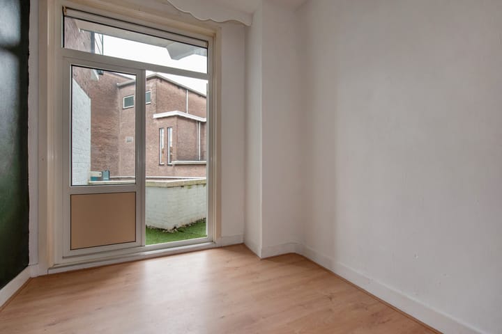 Foto 18 van Lorentzplein 80