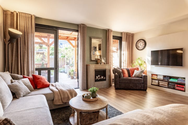 Photo 9 of Tiarastraat 12