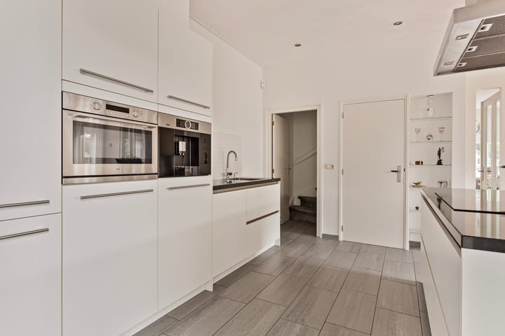 Foto 15 van Stationsweg 233