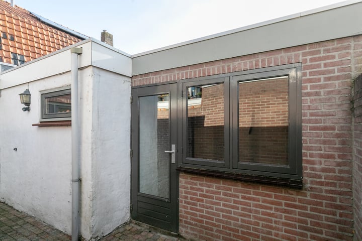 View photo 28 of Staringstraat 57