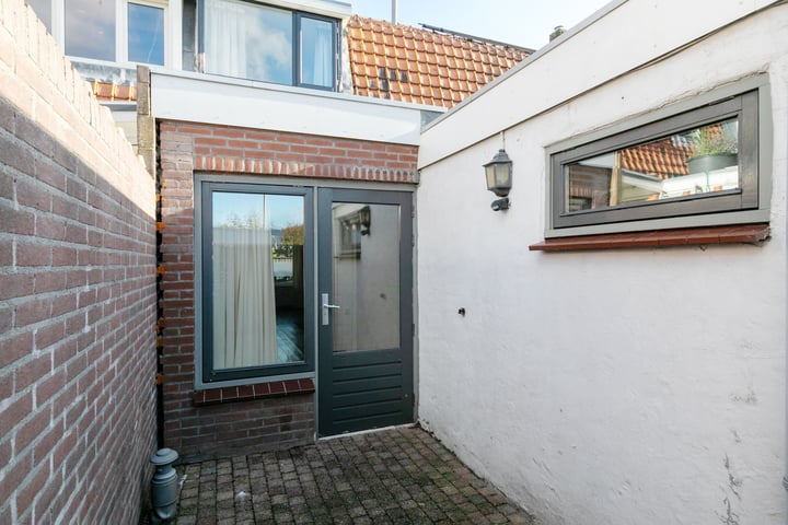 View photo 29 of Staringstraat 57