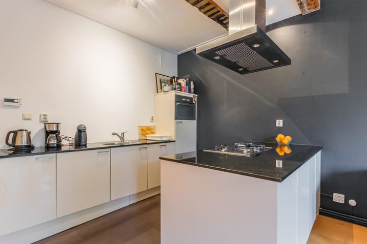 Photo 13 of Nieuwezijds Voorburgwal 290-1