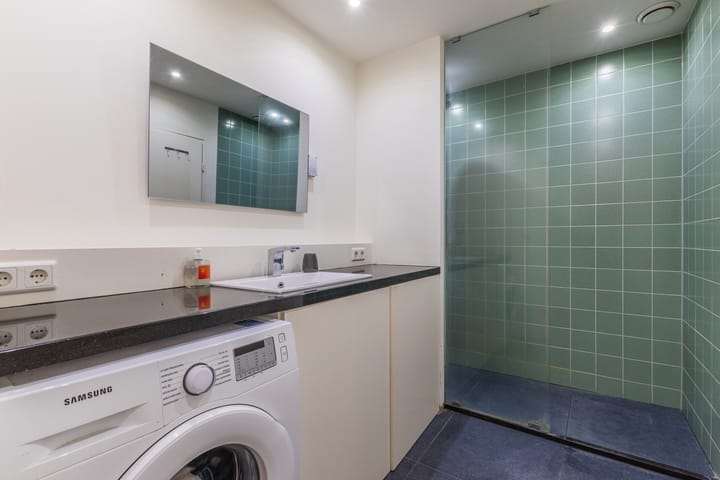 Photo 23 of Nieuwezijds Voorburgwal 290-1