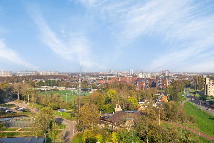 Bekijk foto 32 van Valeriusrondeel 39