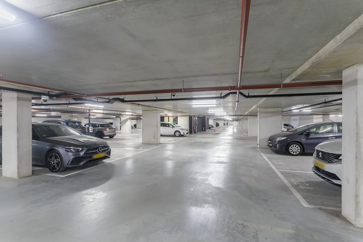 Foto 46 van Haarlemmerweg 396