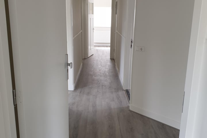 Bekijk foto 3 van Oranjestraat 123-1