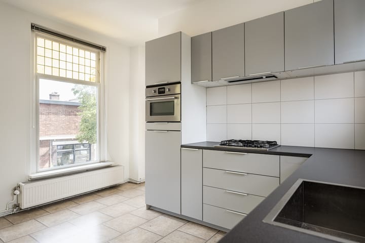 Foto 13 van Esschilderstraat 2-A