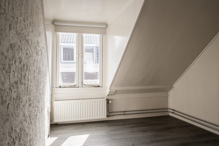 Foto 25 van Esschilderstraat 2-A