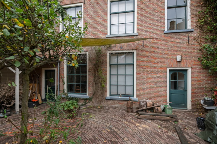 Bekijk foto 37 van Meipoortstraat 32