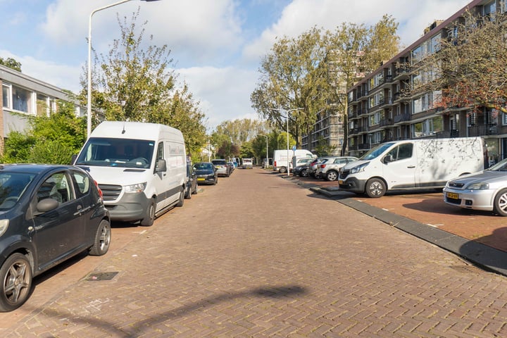 View photo 35 of Bachstraat 334