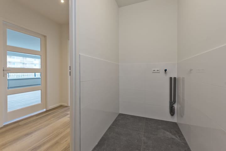 Foto 13 van Donau 80