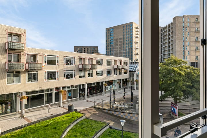 Foto 20 van Coosje Buskenstraat 240