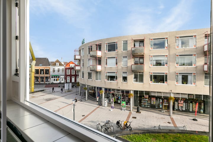 Foto 21 van Coosje Buskenstraat 240