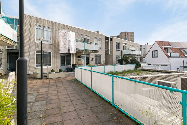 Foto 22 van Coosje Buskenstraat 240