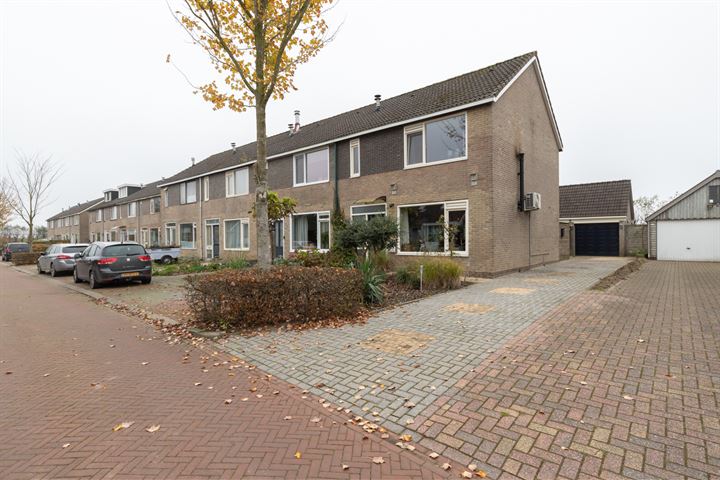 Bekijk foto 2 van Wigbold van Ewsumstraat 41