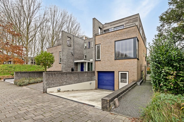 View photo 3 of C.G. Wichmannstraat 7